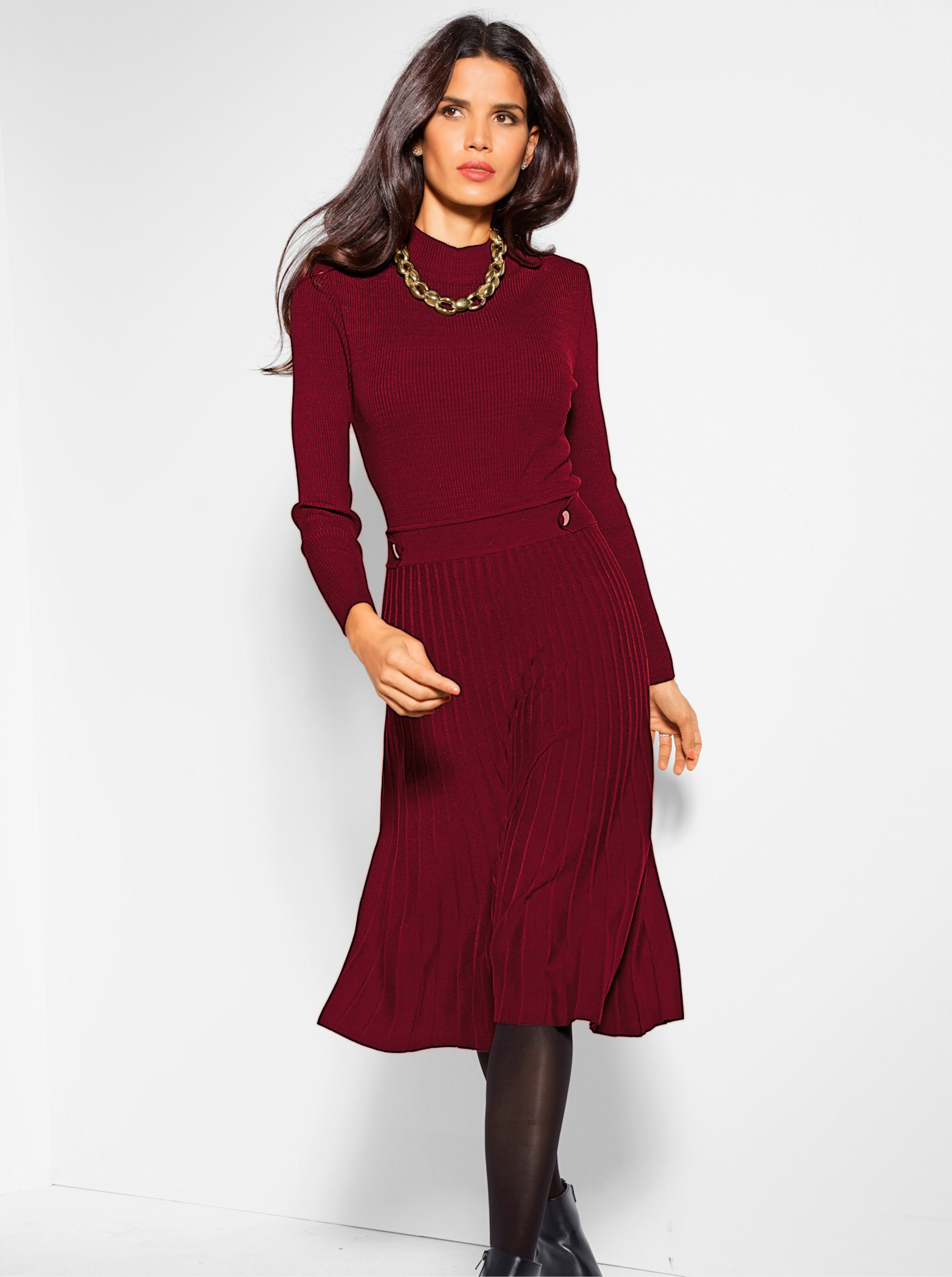 heine Strickkleid in dunkelrot