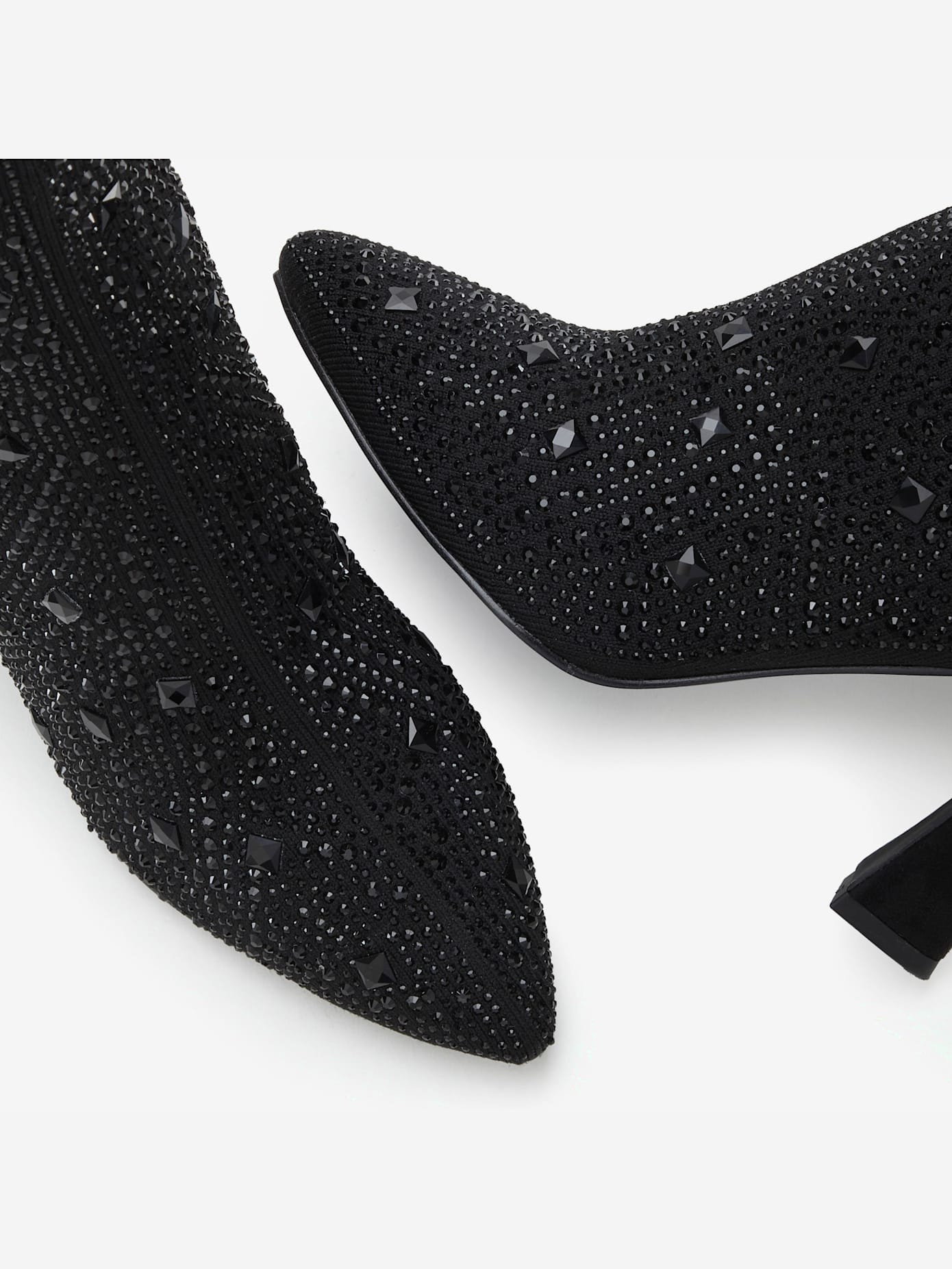 Bottines à talon haut petites pierres fantaisie pour une allure glamour