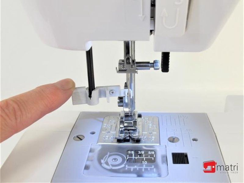 Janome M30A - Naaimachine - Compact - 30 Naaiprogramma's - LCD-display