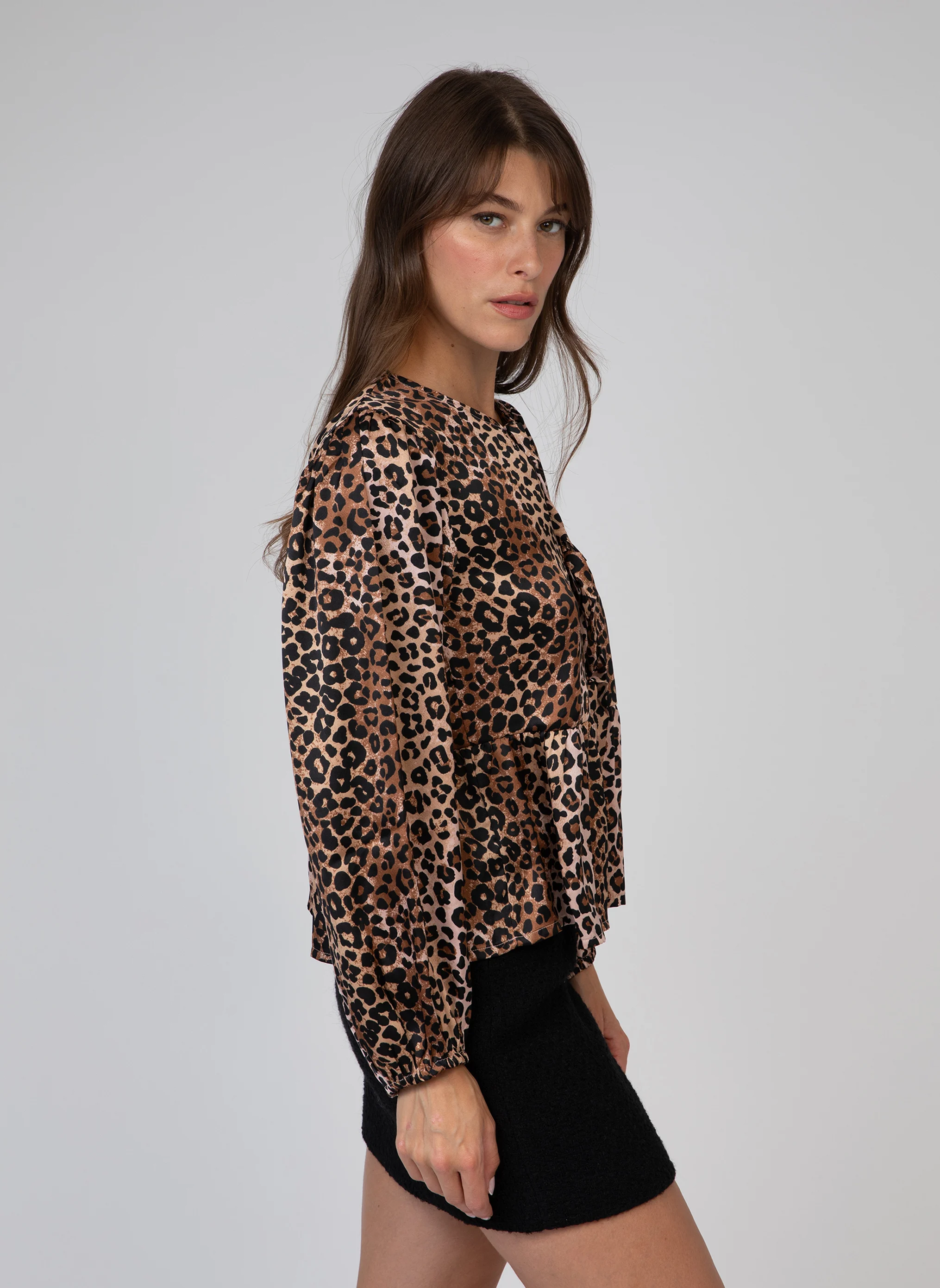 SOMELIE - Blouse col rond à imprimé léopard | Marron