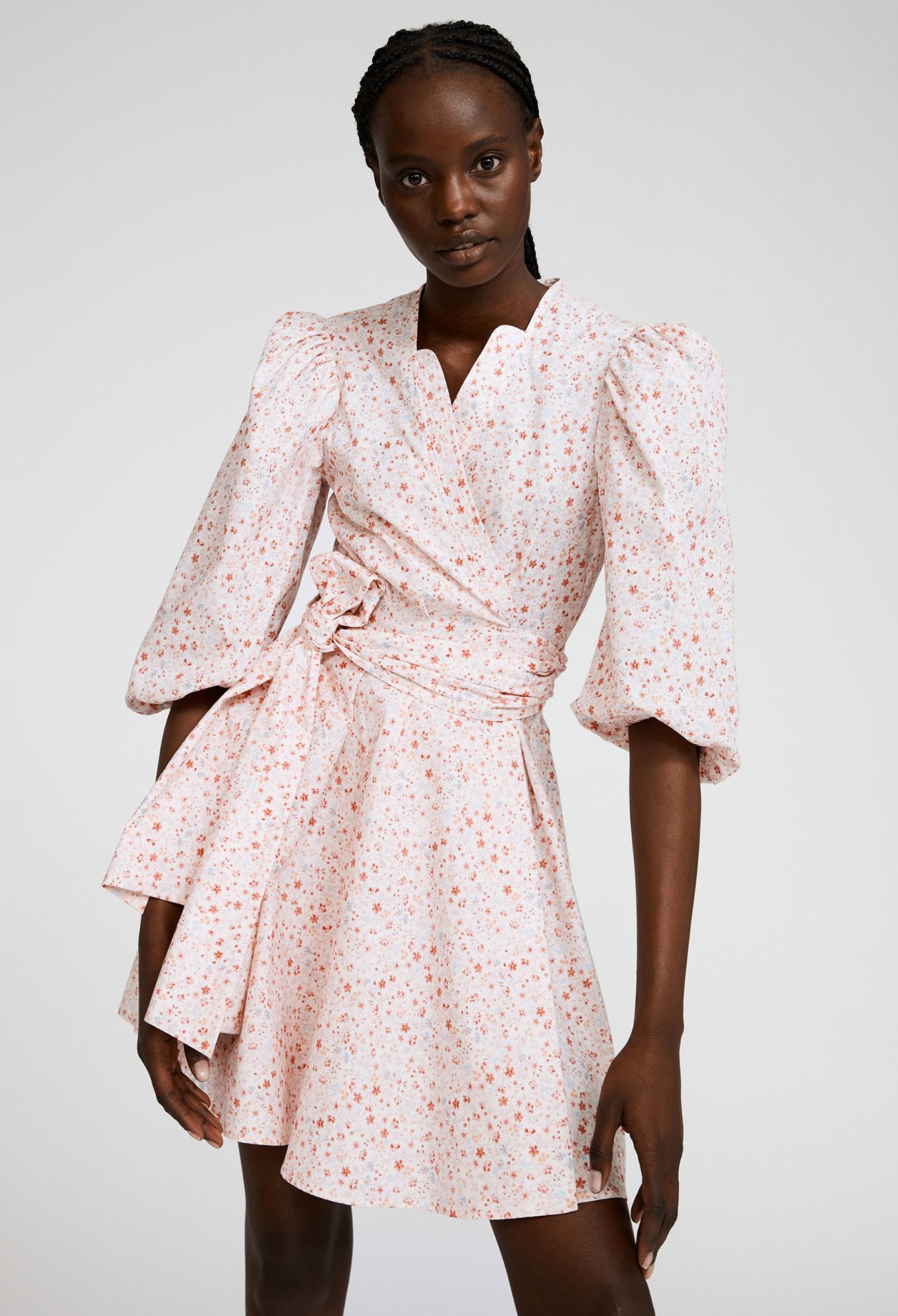 Robe courte cache c&oelig;ur