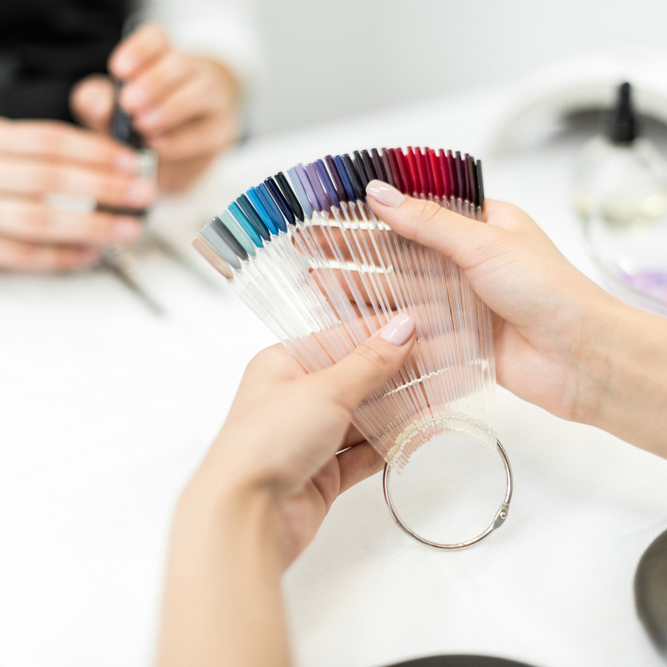 (51-tlg. Set) Nail Tips Display Muster für Gelnägel Nageldesign Farbkarte mit Ring für 50 Farben - Weiss