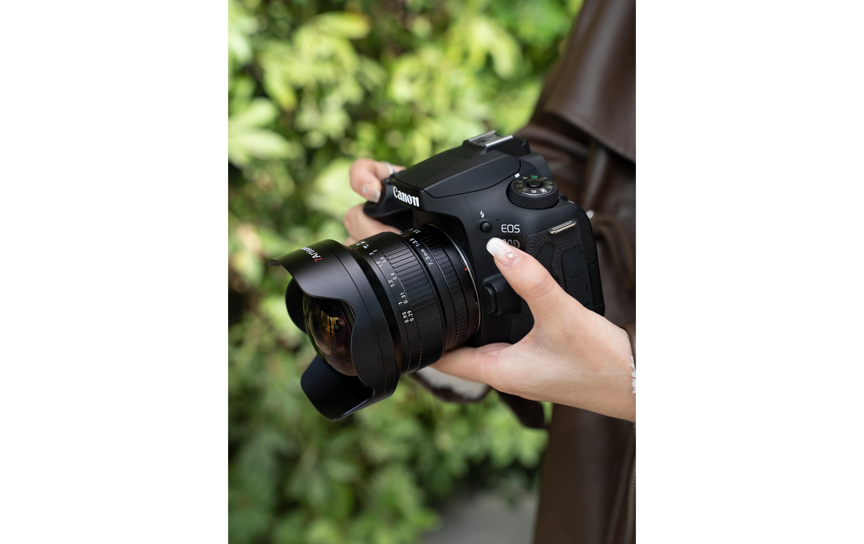 Festbrennweite 7.5mm F/3.5 Ultra Wide APS-C – Canon EF<br>Fisheye-Objektiv mit grossem Weitwinkel-Sichtfeld