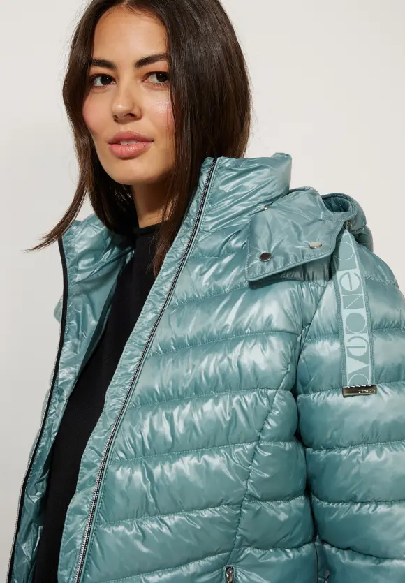 Kurze Steppjacke mit Kapuze - polar mint
