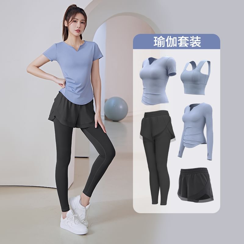 FAYE - Set: sport-T-shirt met korte mouwen, inkeping in de hals en ruches + tweedelige yogalegging met hoge taille