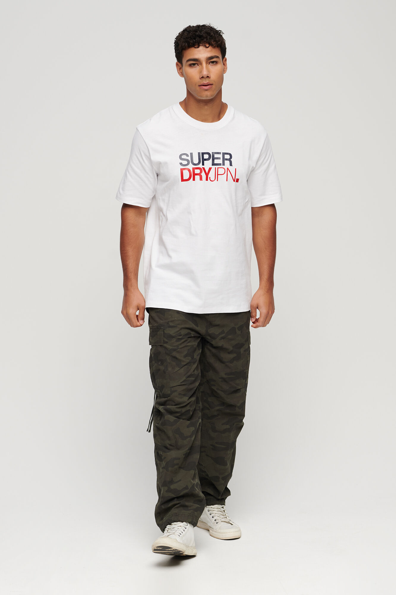 Camiseta folgada com logotipo de roupa esportiva
