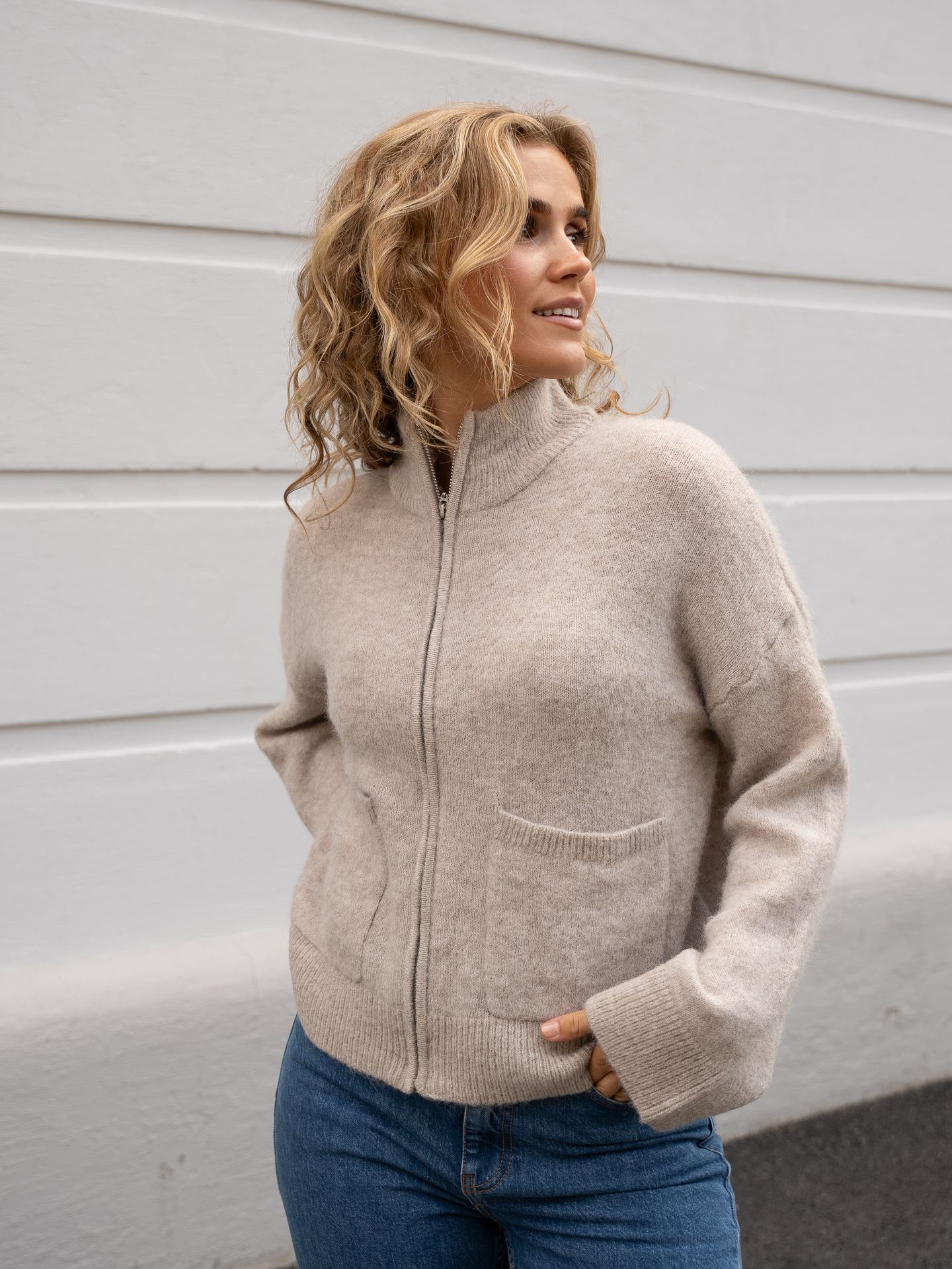 Sia Ras Long Sleeve Knit Zipper Cardigan