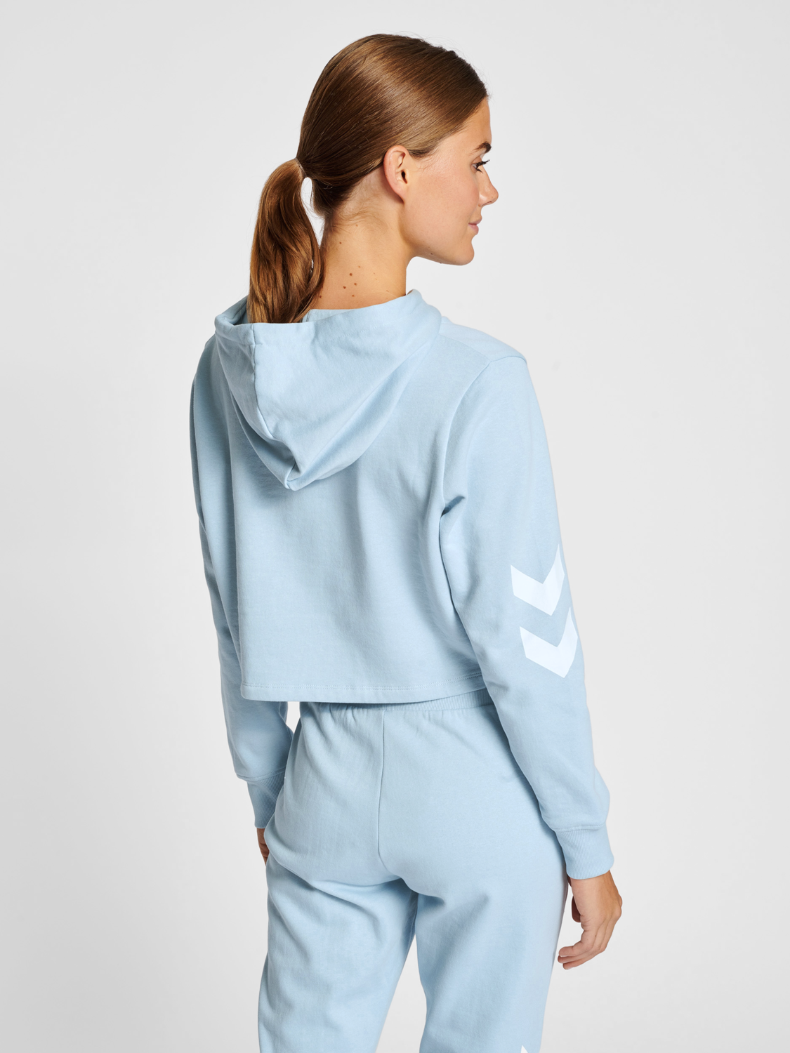 hmlLEGACY WOMAN CROPPED HOODIE