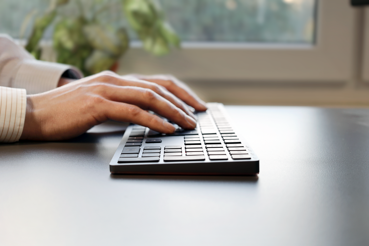 Speedlink - LEVIA Illuminated Rechargeable Metal Office Scissor Keyboard - Wireless, Bluetooth, grey - DE Layout