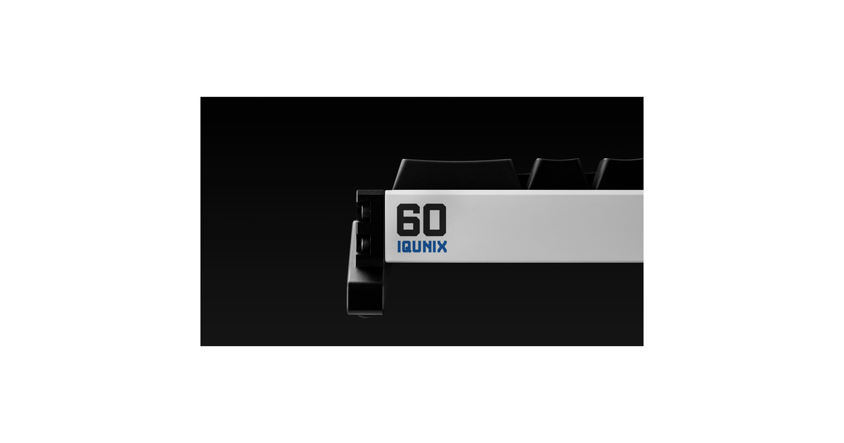 IqunixEZ60 Magnetic Switch Gaming HE Keyboard, gaming toetsenbord  (Zwart/blauw, US lay-out, US-International, Gateron Star Trail, 60%, RGB, Double Shot PBT Keycaps)