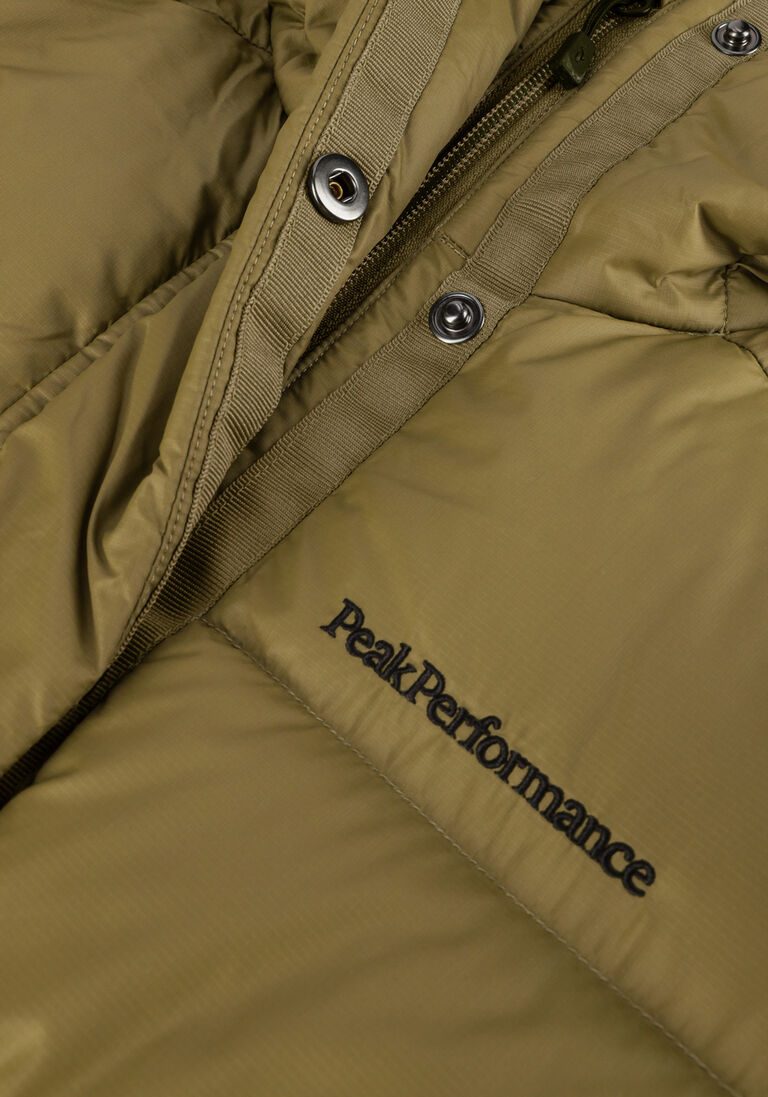 PEAK PERFORMANCE groene peak performance gewatteerde jas w frost down coat