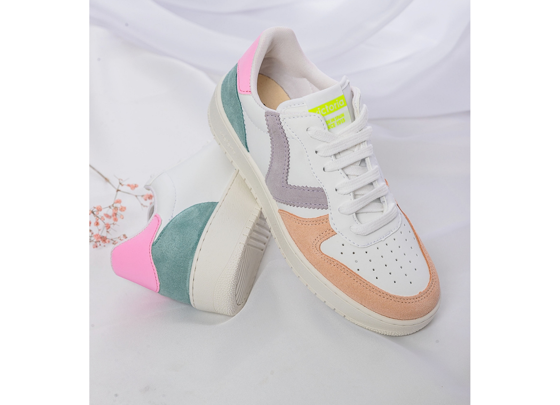 1258246 blanc rose