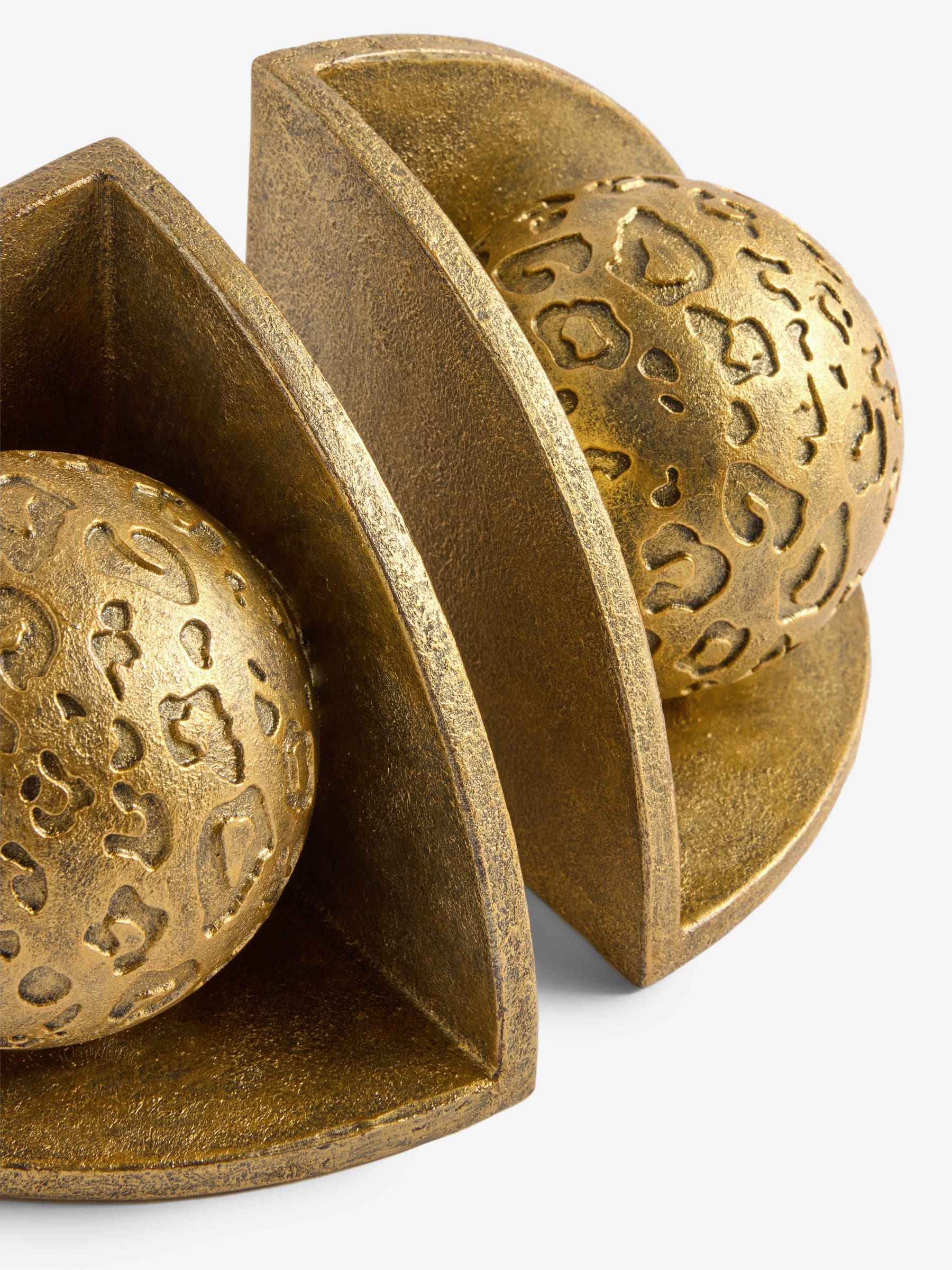 Leopard Embossed Ball Book Ends