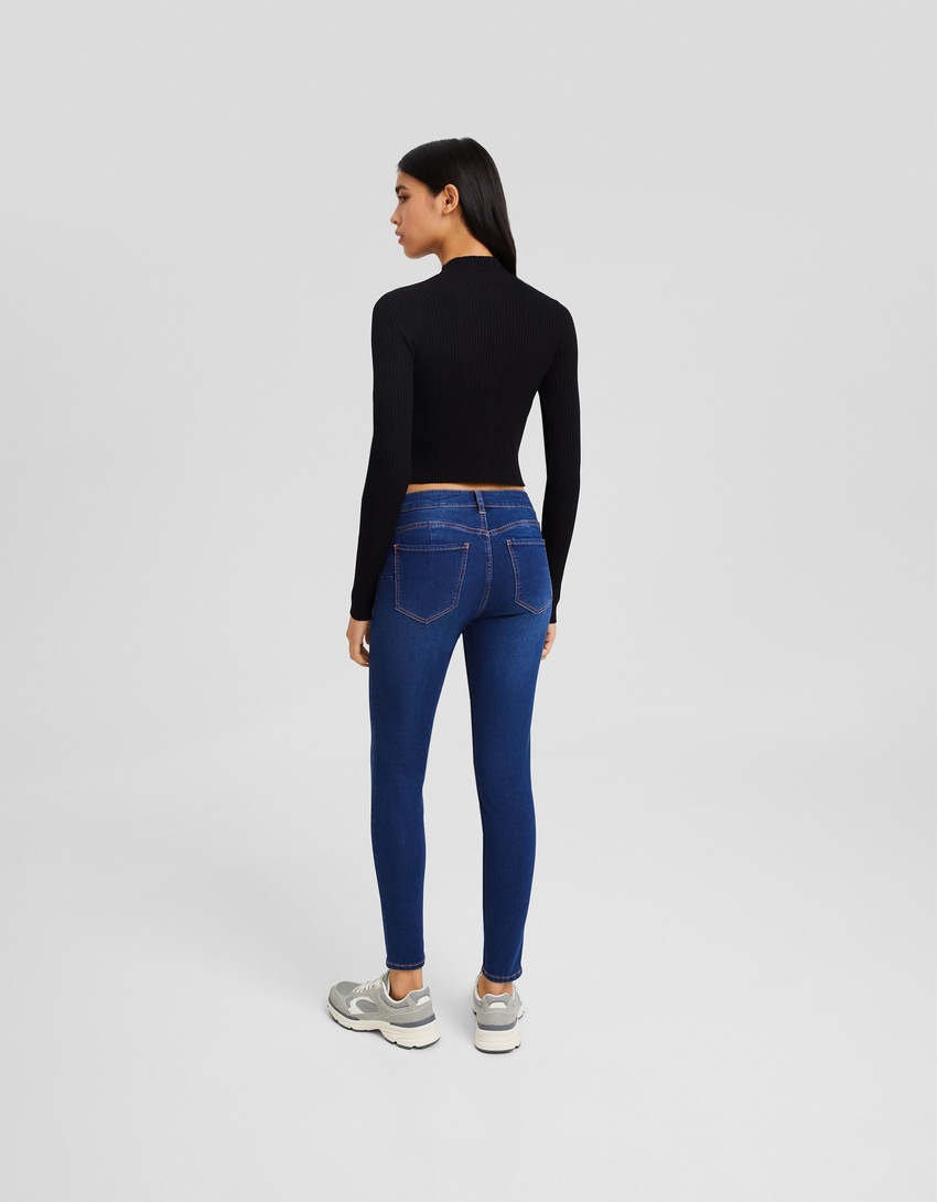 calça jeans skinny push-up