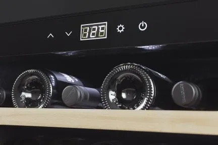 Caso WineSafe 18 EB Black, Vin køleboks, Indbygget, 18 flaske(r), 60 W, A, Sort