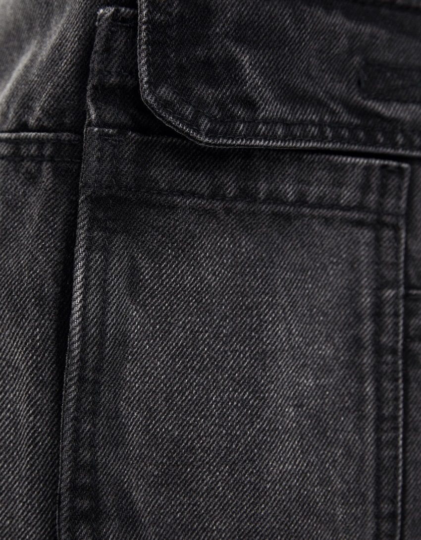 calça cargo estilo skater com efeito desbotado