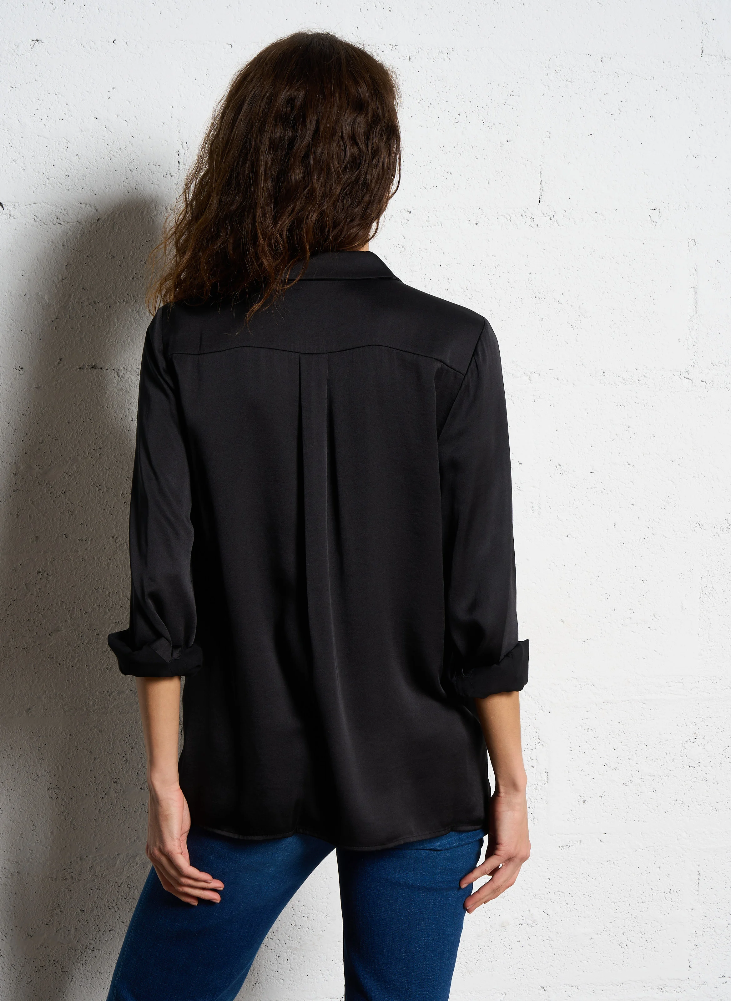 CARLA - Chemise col classique satinée | Noir