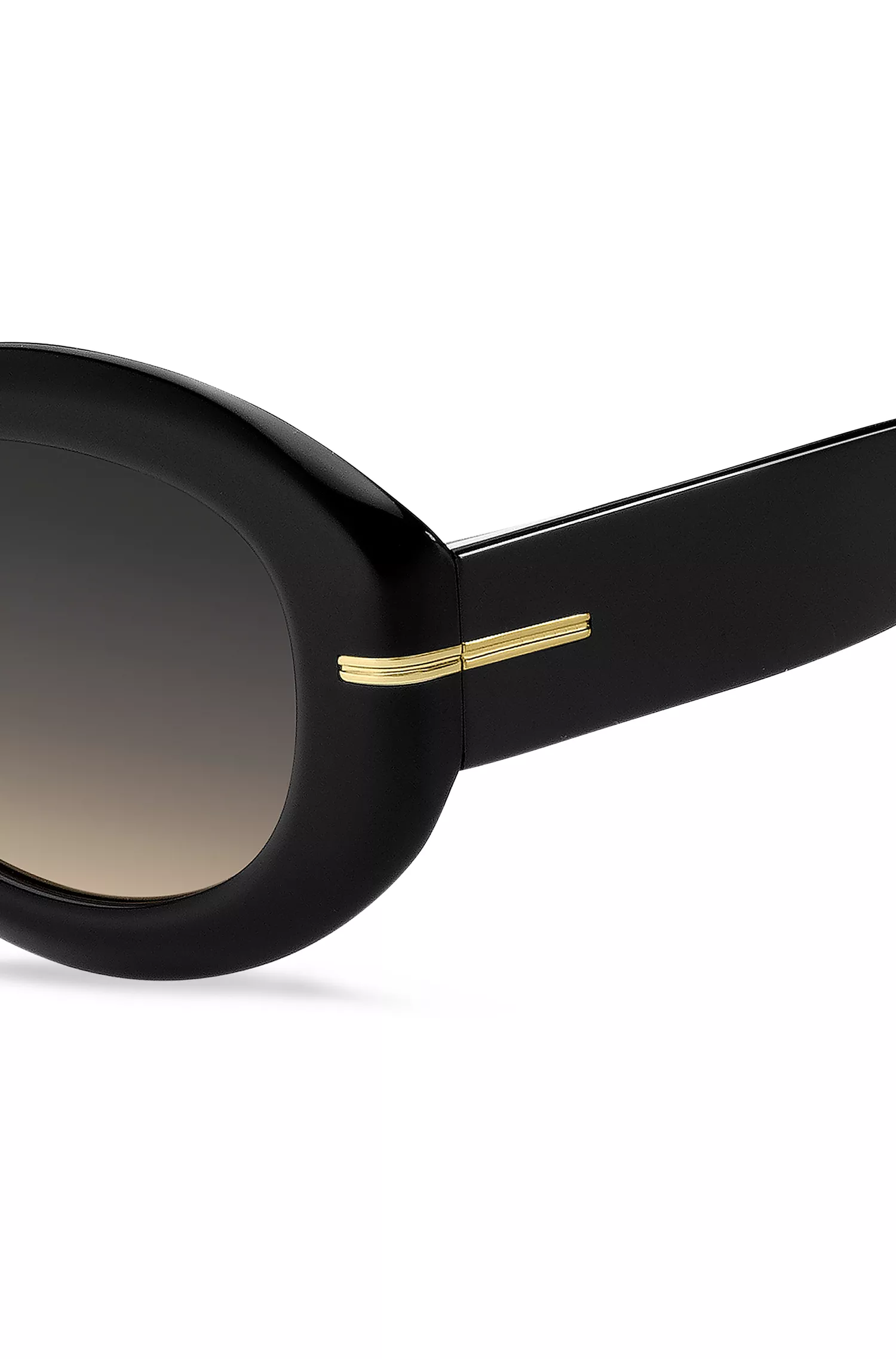 Óculos de sol BOSS em acetato preto com alça de corrente.