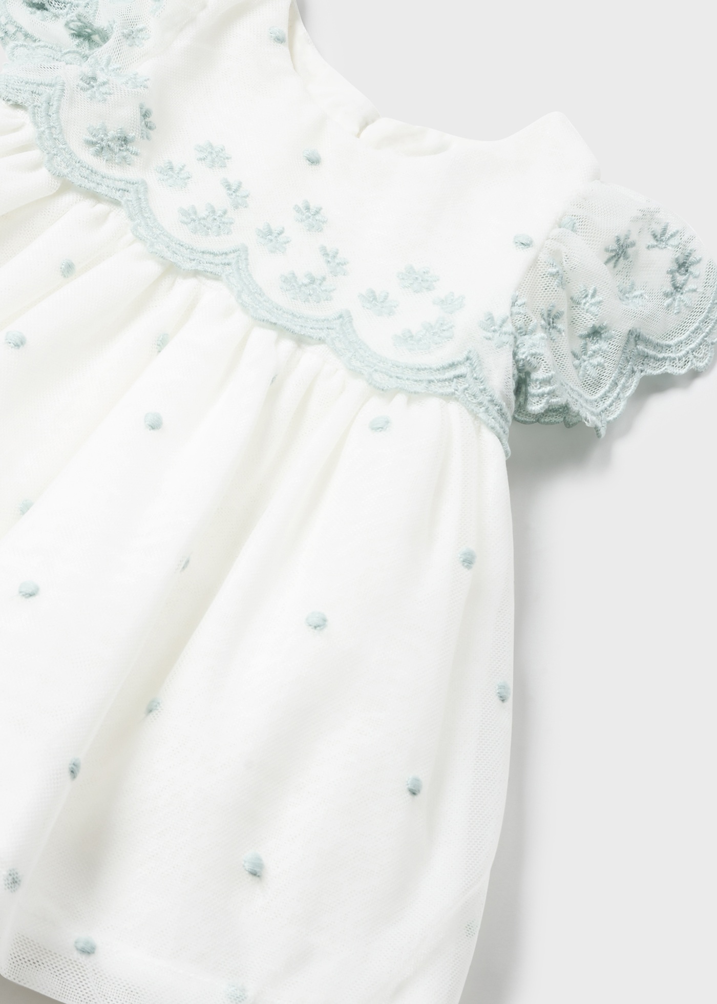 Vestido de tule bordado Nata-Jade com capa para fralda para recém-nascidos.