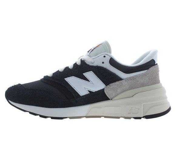 New Balance 977R Trainers