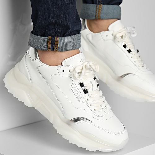 Baskets FM8ASLEA12 White Silver