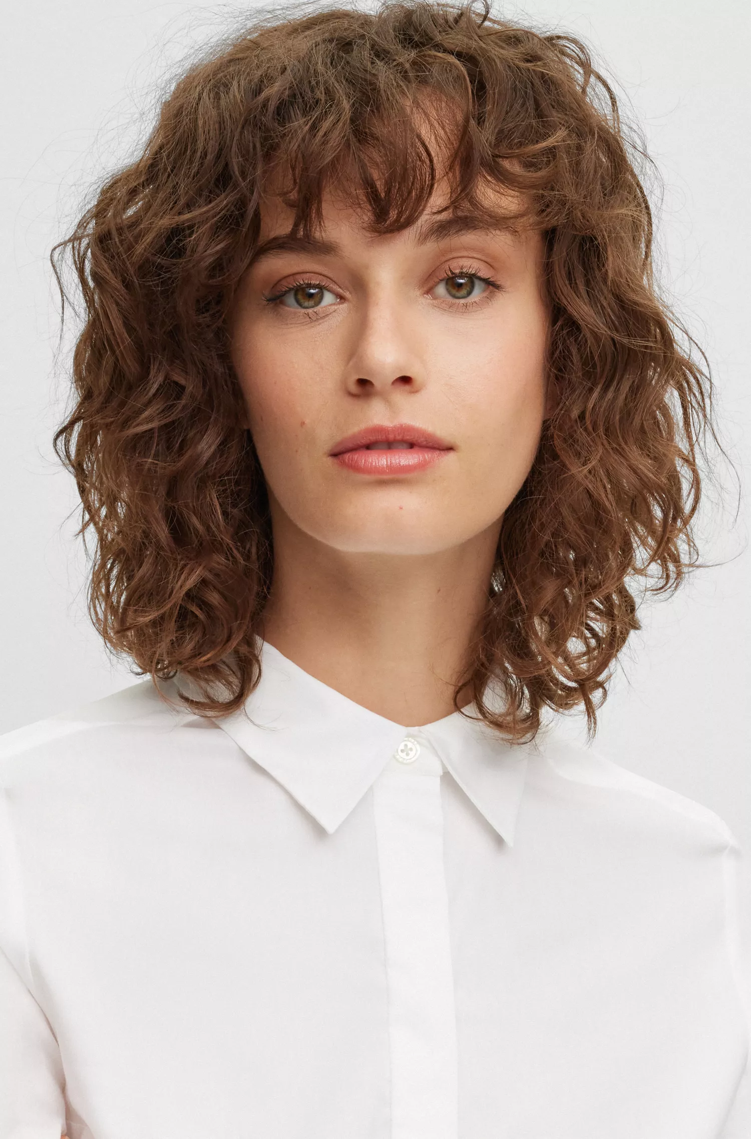 Blusa BOSS preta de corte justo em popeline de mistura de algodão.