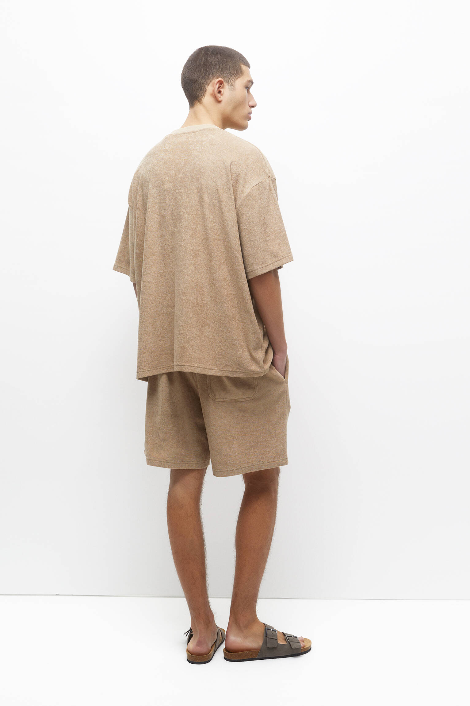 BERMUDA JOGGER - TAN