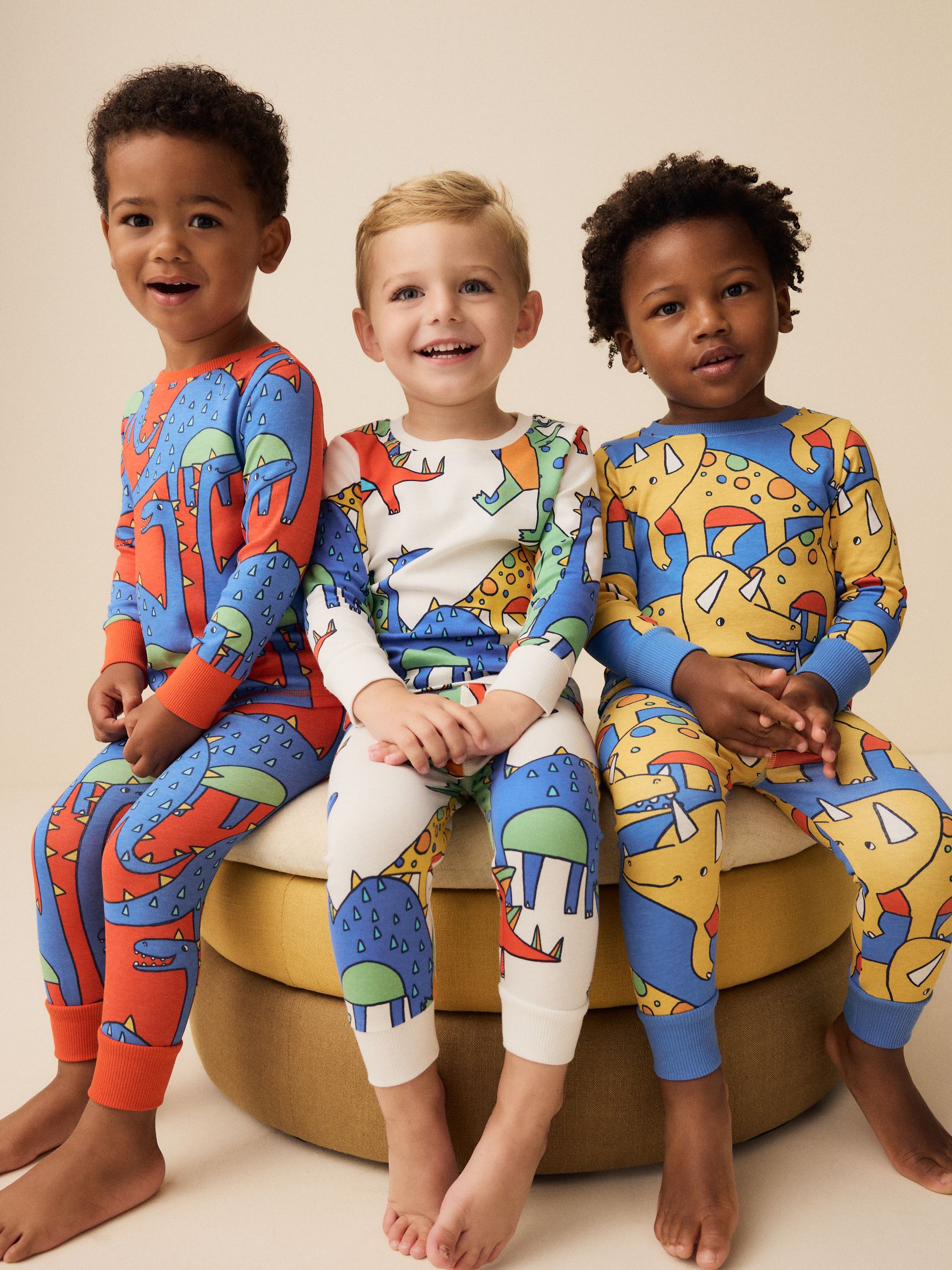 Felkleurig met dinosaurusprint - Verpakking van 3 knusse pyjama's (9 mnd-10 jr)