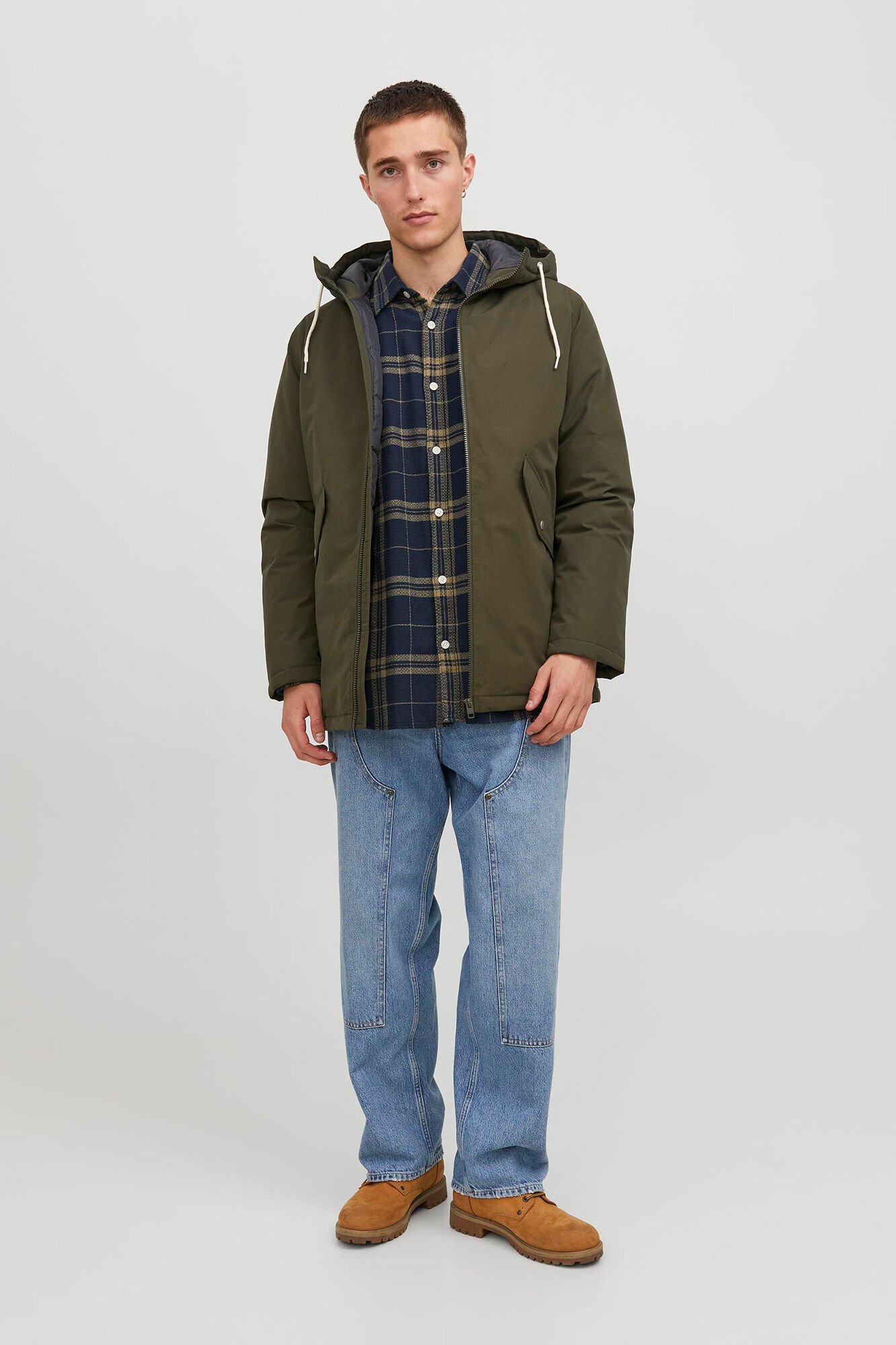 Parka com capuz ajustável