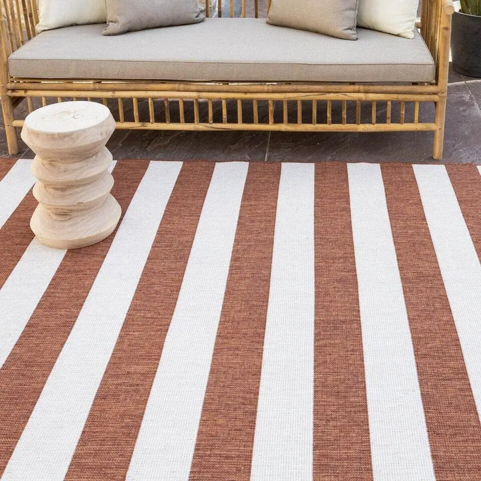 Interieur05 Buitenkleed Stripes roest/wit dubbelzijdig - 340 x 240 cm
