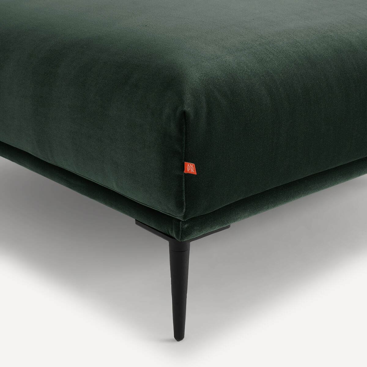 AM.PM<br>Puf XL em veludo, design Oscar E.Gallina