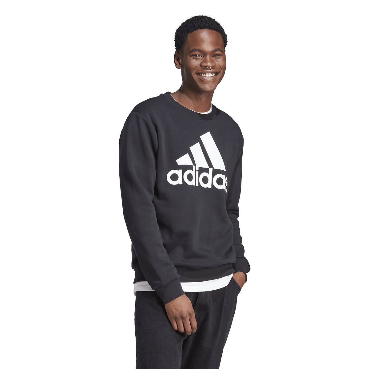 ADIDAS ROUPAS ESPORTIVAS<br>Suéter plano com logotipo Essentials grande