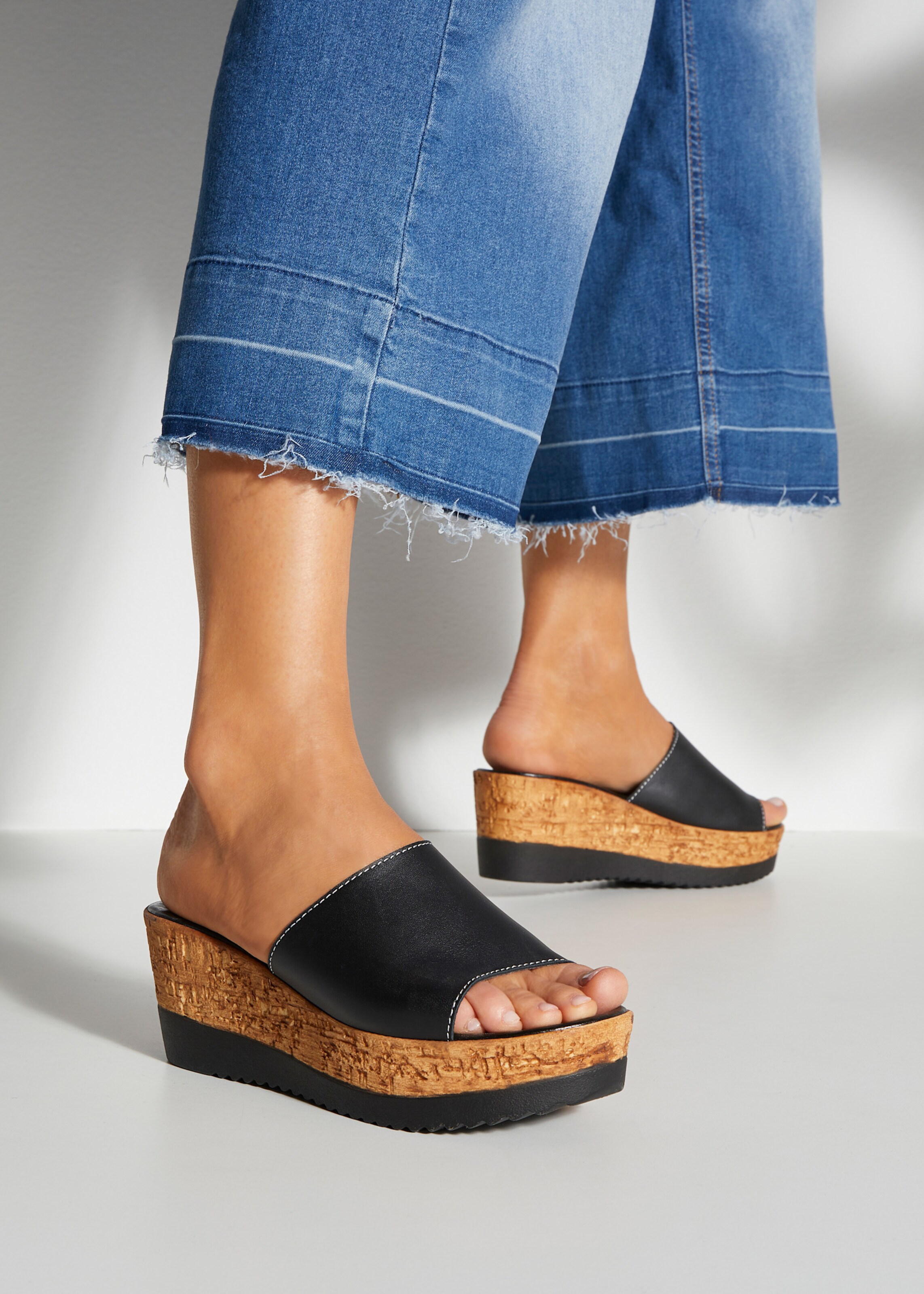 LASCANA Pantolette in schwarz