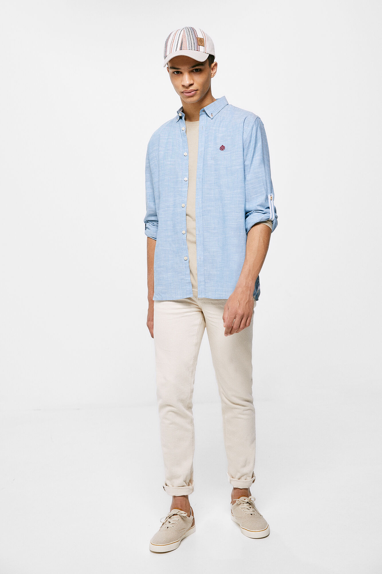 Camisa azul clara