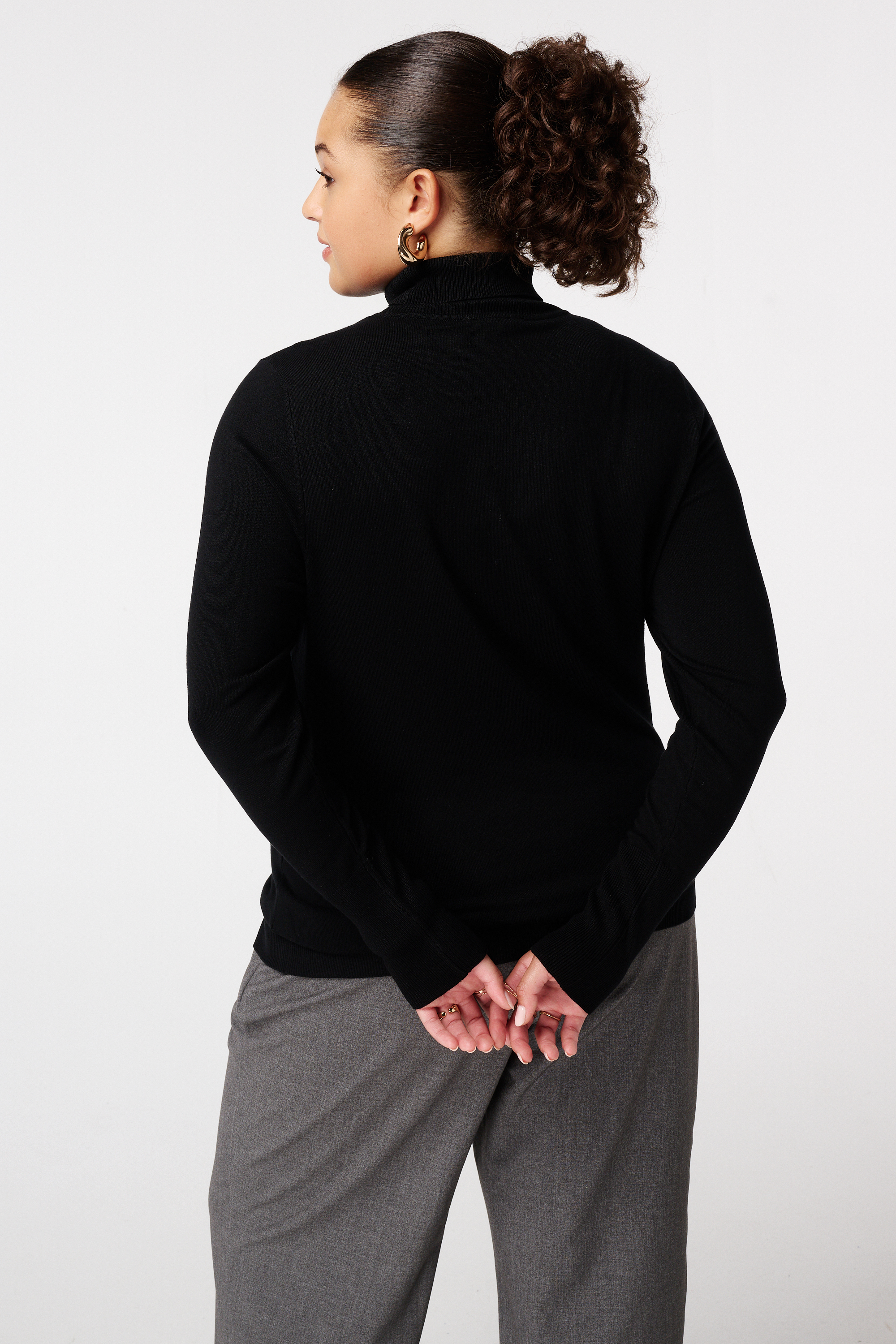 Trui met turtle neck en sierknopen Zwart