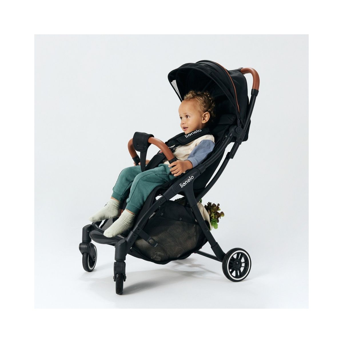 Lionelo Poussette Julie One Black Gold