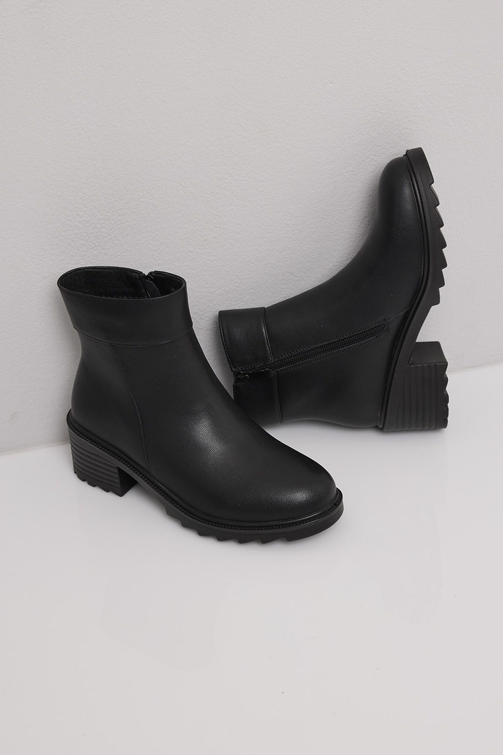 Boots Karin