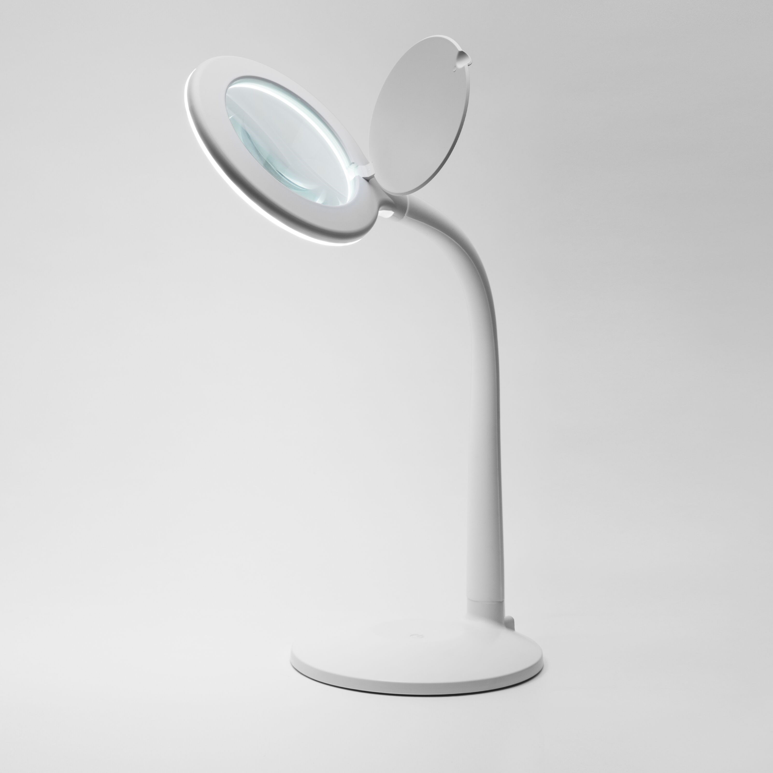 Ledsavers LED-arbeidslys med forstørrelse 410 lm