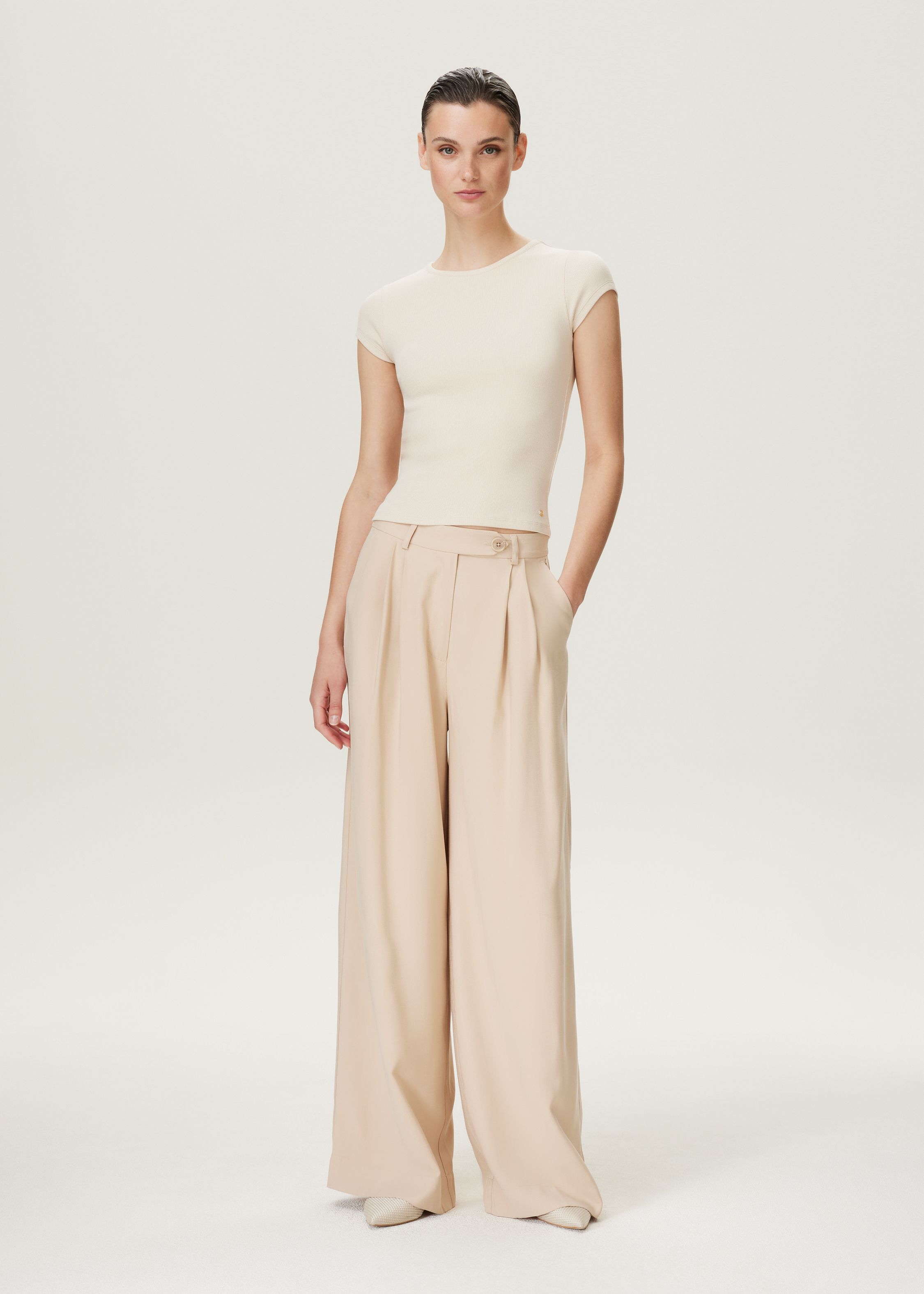 Top met ribstructuur