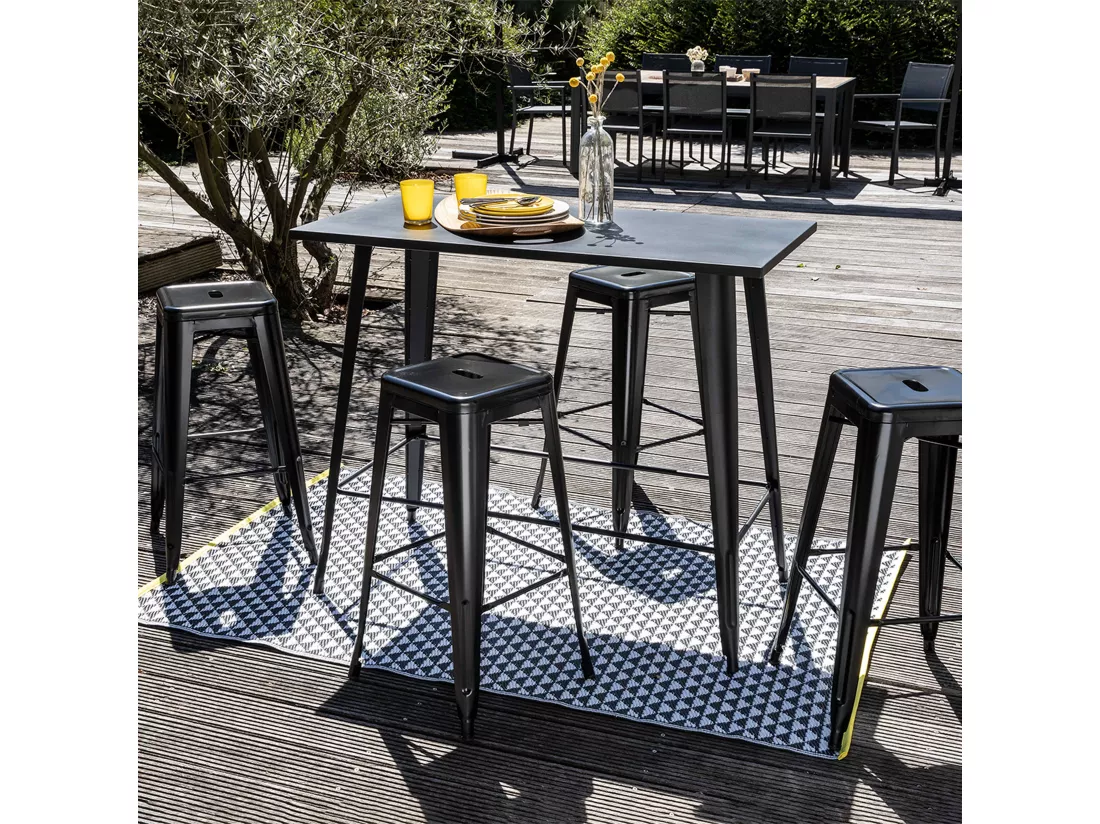 Table haute de jardin et 4 tabourets en métal noir mat
