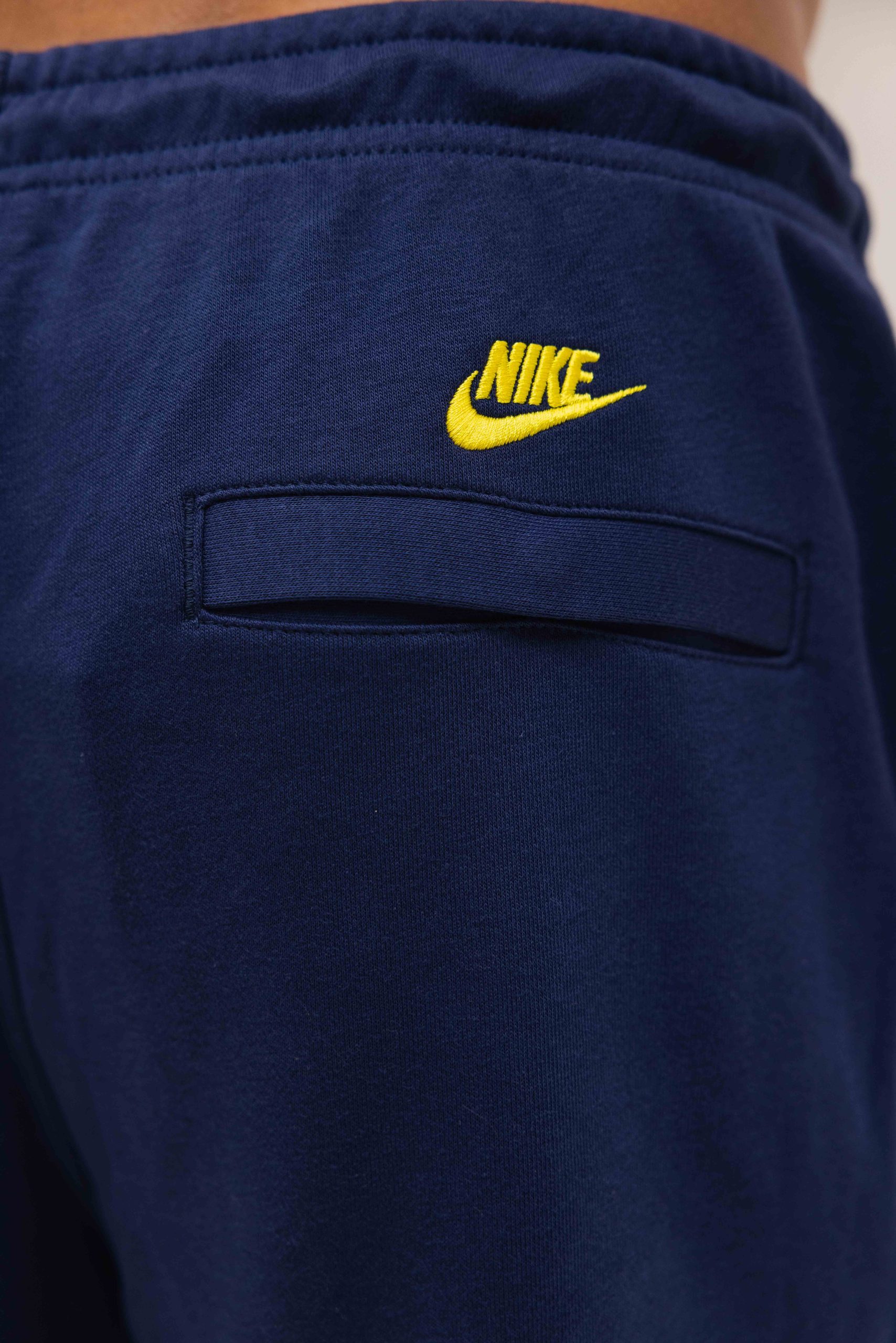 Nike Club Cuffed Trainingsbroek heren Donkerblauw