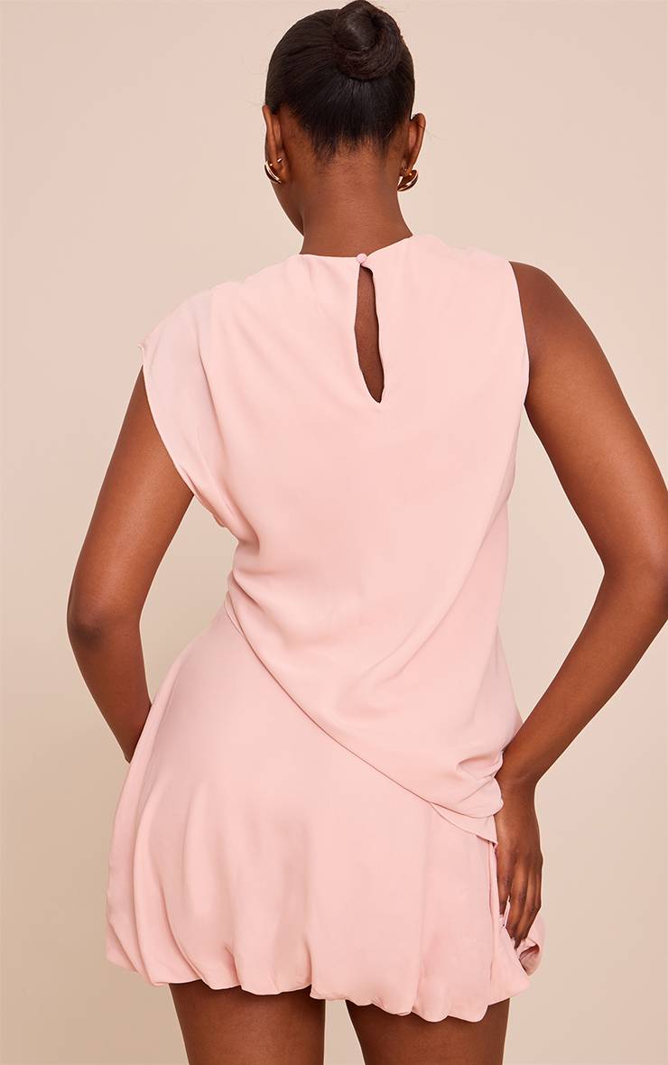 Rose Pâle Robe Courte Droite En Mousseline À Ourlet À Volants