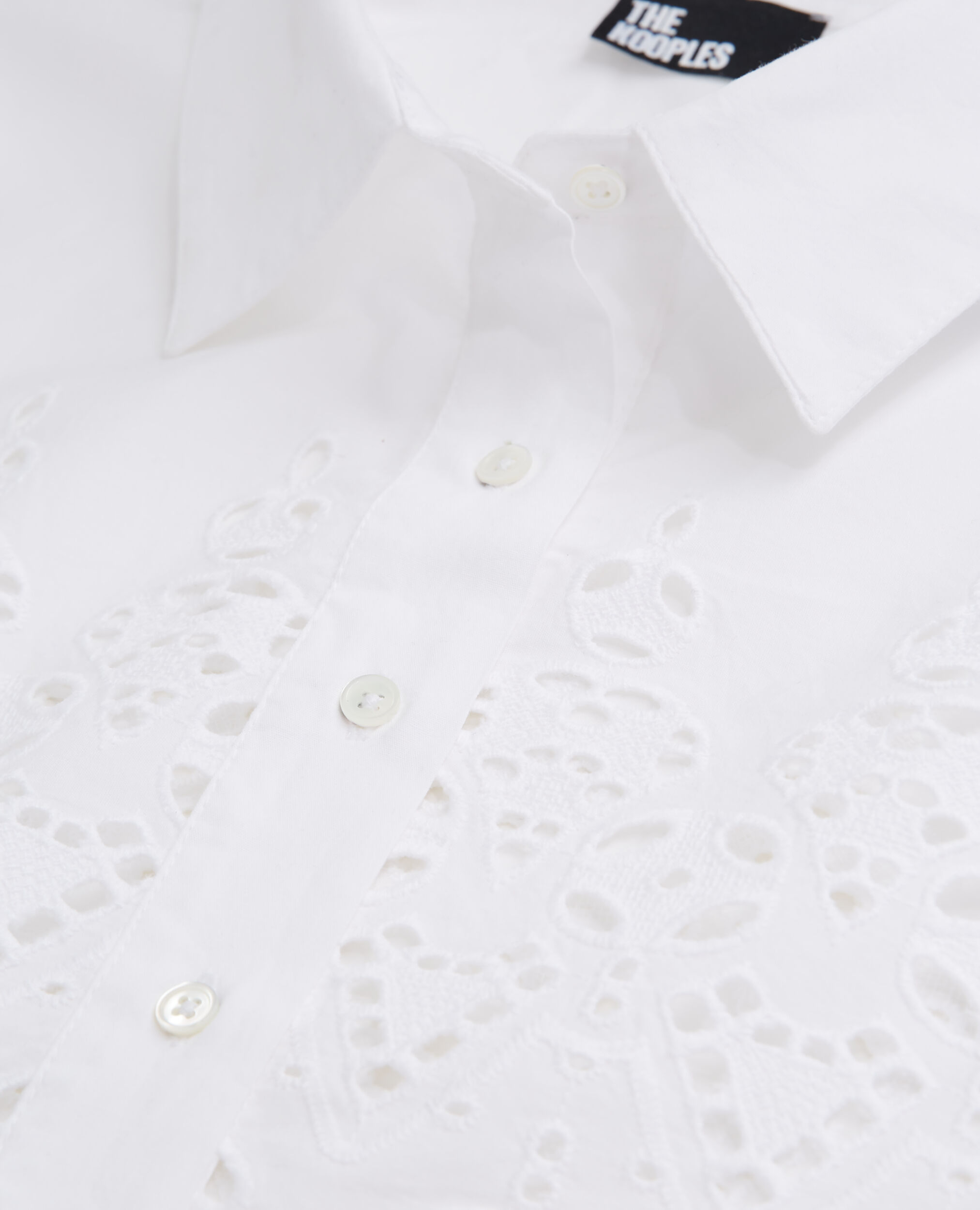 Chemise courte blanche avec broderie Anglaise