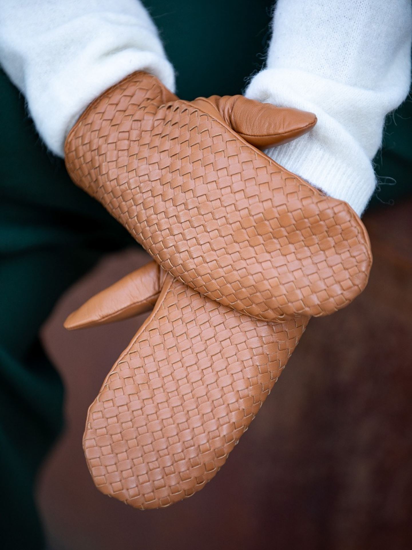 Glove Braided Mitten