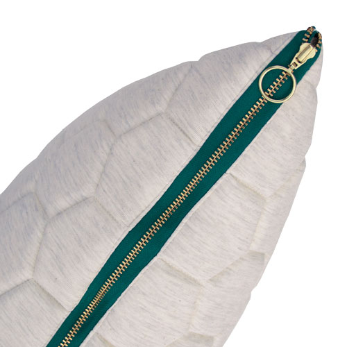 Kussen Hexagon puff ivory peacock