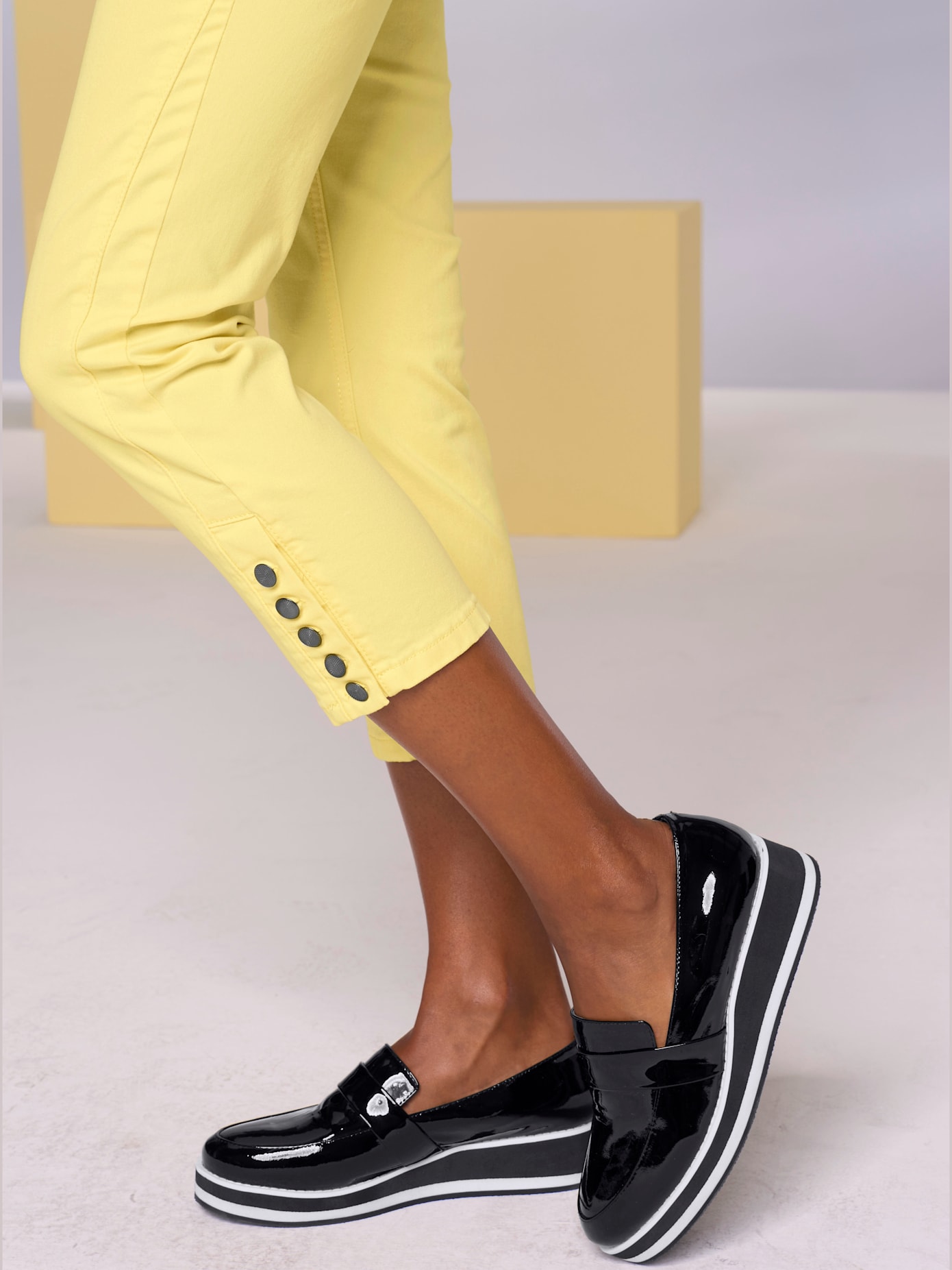 Pantalon effet ventre plat coupe skinny