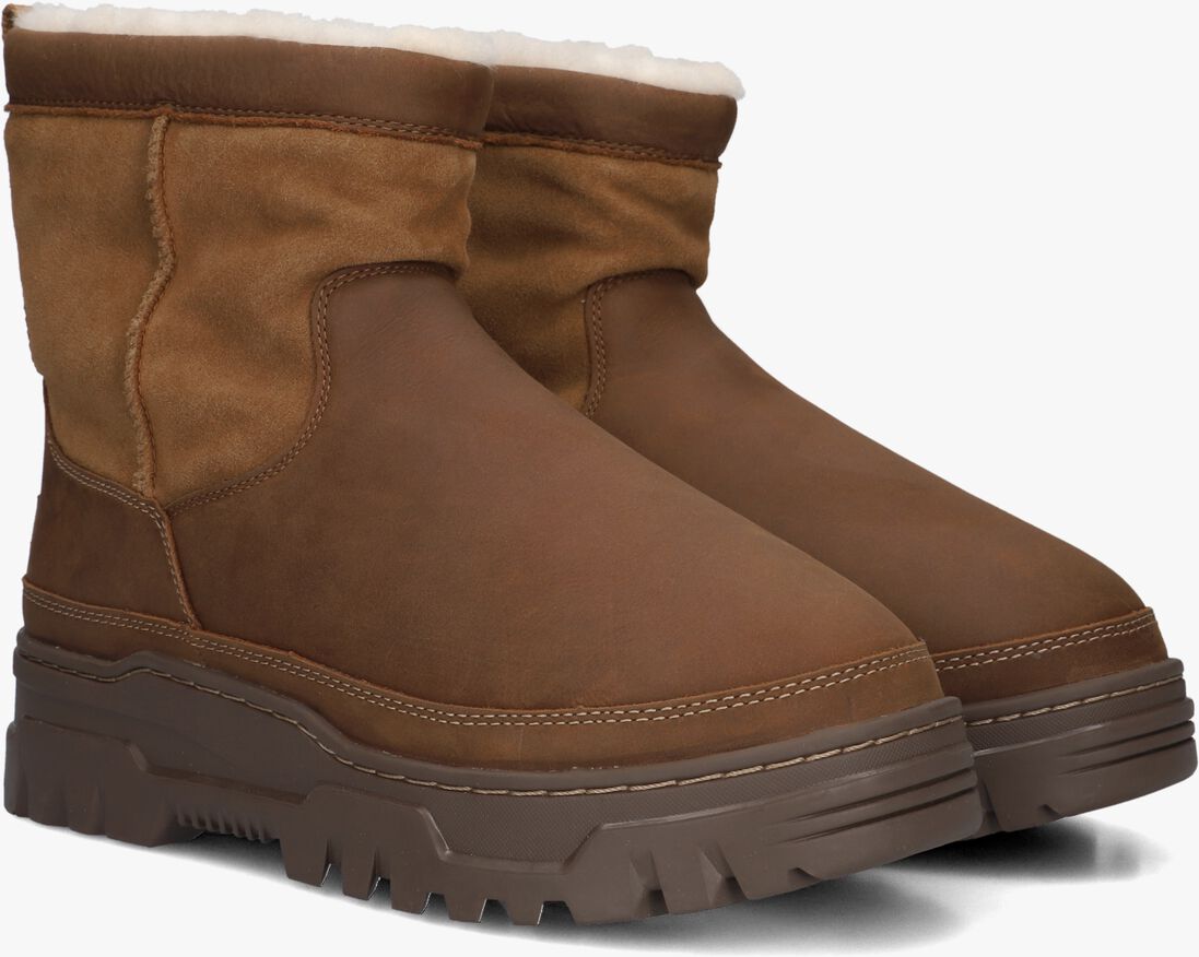 cognac ugg snowboots heritage pull on tg