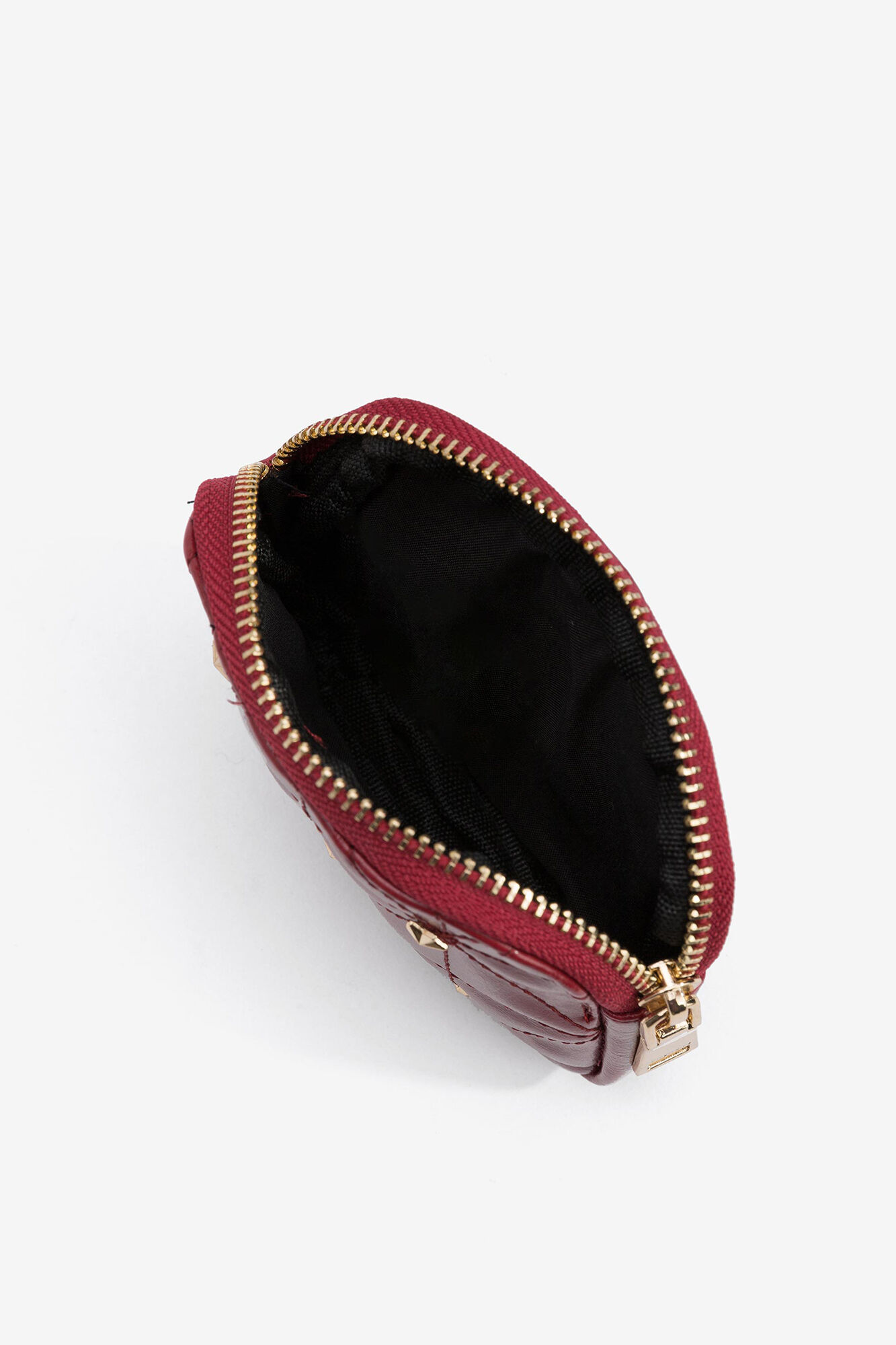 Bolsa pequena com enfeites