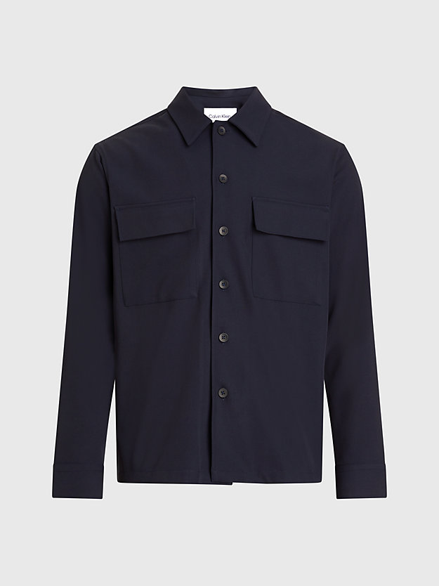 Camisa em sarja macia e elástica.