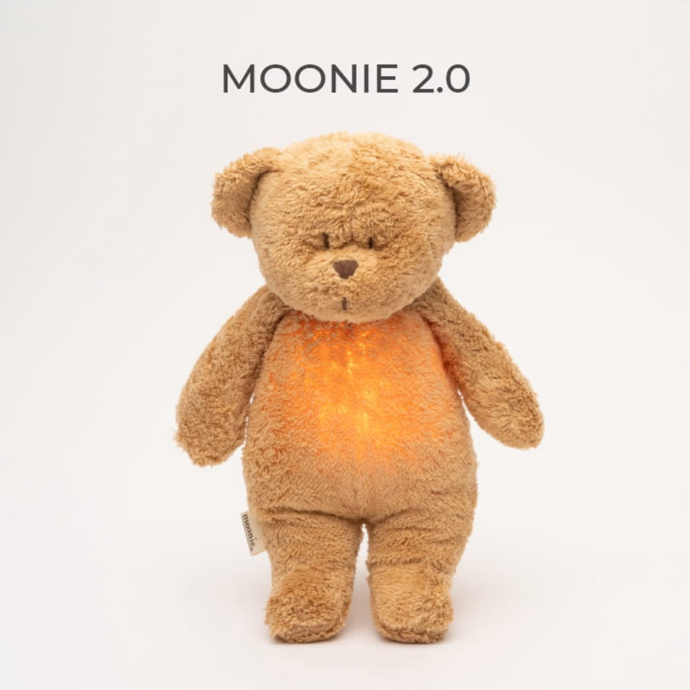 Køb Moonie Cappucino 2.0 Organic Humming Bjørn Med Pink Noise og en Lampe